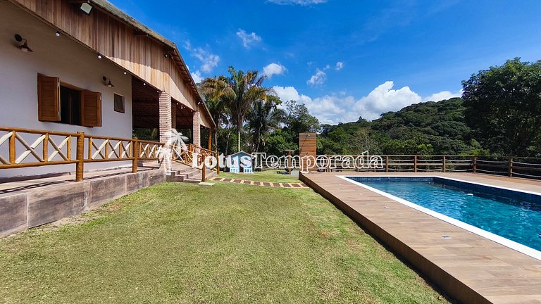 Chácara com jacuzzi aquecida e vista para montanha LT0094