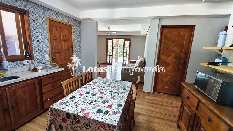 Chácara com jacuzzi e vista para montanha LT0094