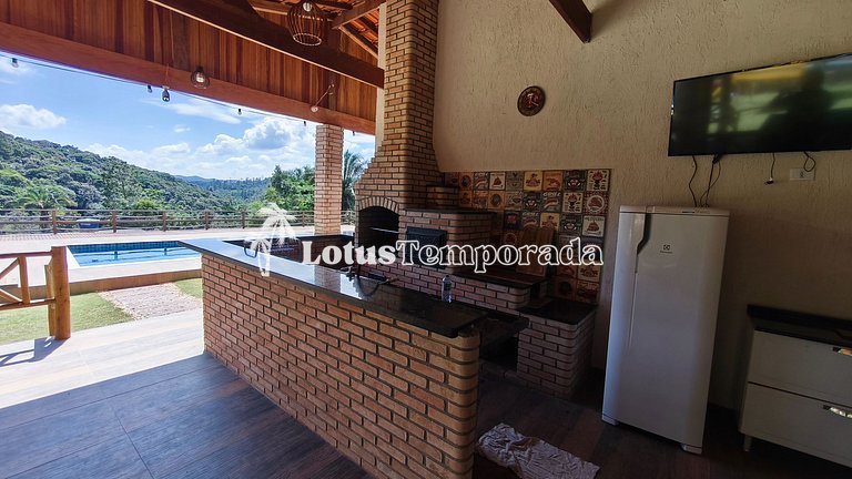 Chácara com jacuzzi aquecida e vista para montanha LT0094
