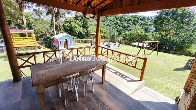 Chácara com jacuzzi aquecida e vista para montanha LT0094