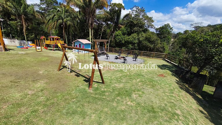 Chácara com jacuzzi aquecida e vista para montanha LT0094