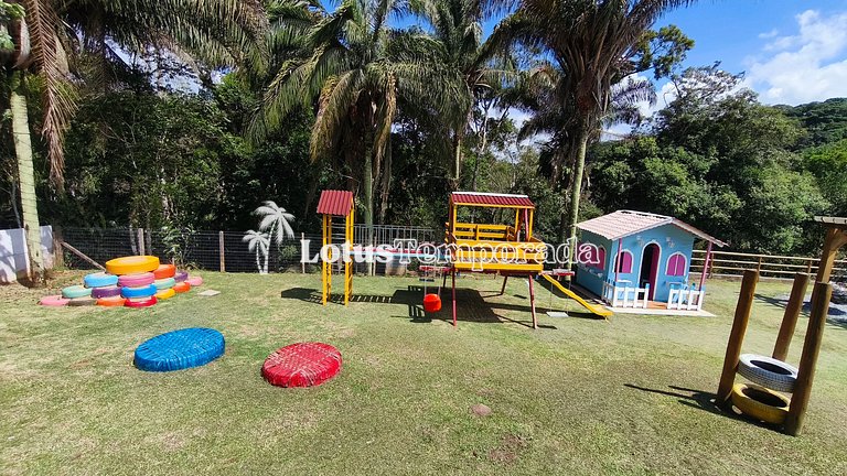 Chácara com jacuzzi aquecida e vista para montanha LT0094