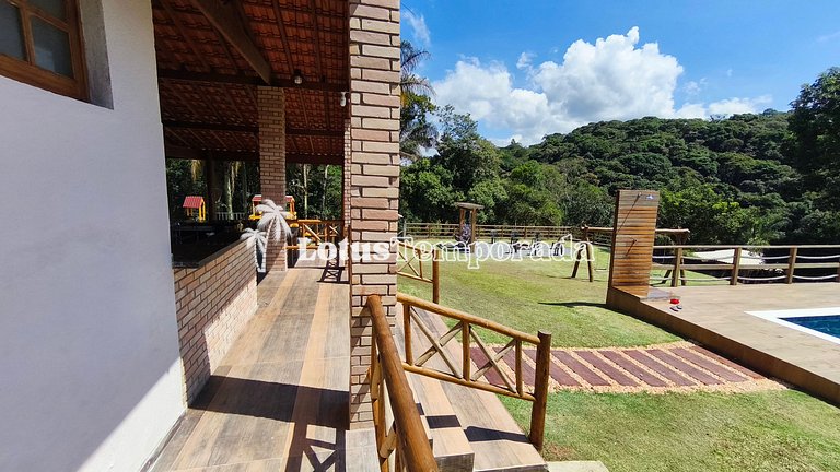 Chácara com jacuzzi aquecida e vista para montanha LT0094