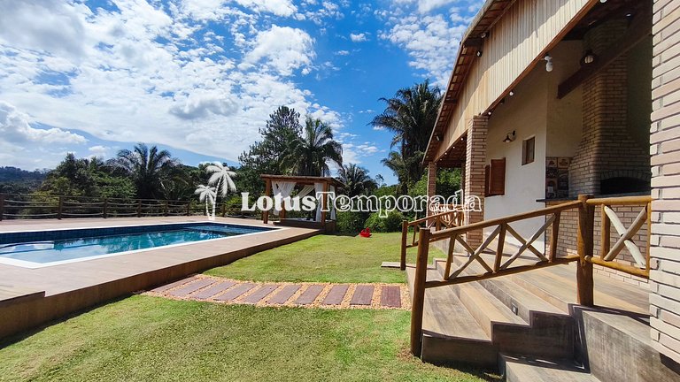 Chácara com jacuzzi aquecida e vista para montanha LT0094