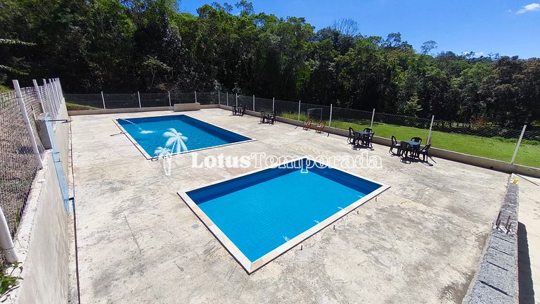 Sítio com 10 suítes e estrutura para eventos LT0088