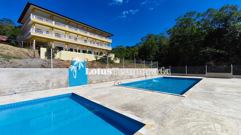 Sítio com 10 suítes e estrutura para eventos LT0088