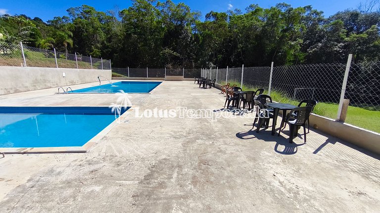 Sítio com 10 suítes e estrutura para eventos LT0088
