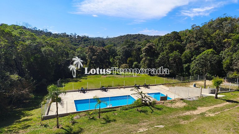 Sítio com 10 suítes e estrutura para eventos LT0088