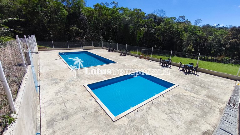 Sítio com 10 suítes e estrutura para eventos LT0088