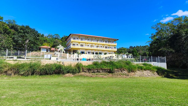 Sítio com 10 suítes e estrutura para eventos LT0088