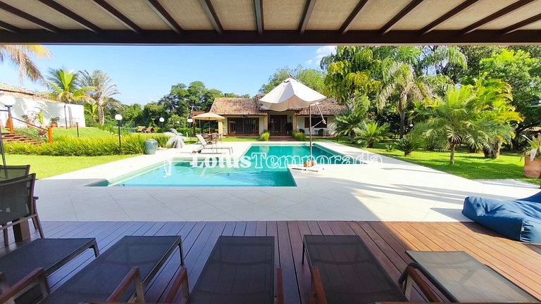 Casa exclusiva com 9 suítes e piscina aquecida LT0092