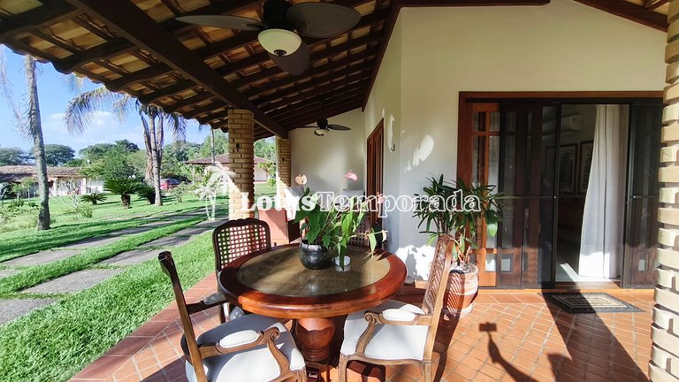 Casa exclusiva com 9 suítes e piscina aquecida LT0092