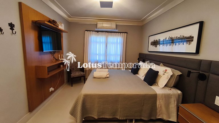 Casa exclusiva com 9 suítes e piscina aquecida LT0092