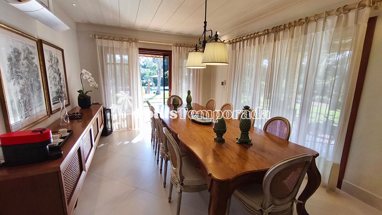 Casa exclusiva com 9 suítes e piscina aquecida LT0092