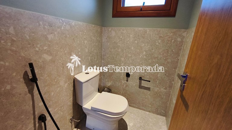 Casa exclusiva com 9 suítes e piscina aquecida LT0092