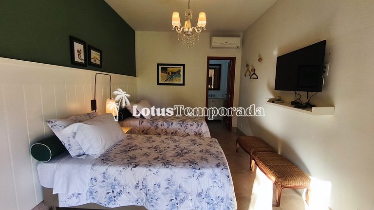 Casa exclusiva com 9 suítes e piscina aquecida LT0092