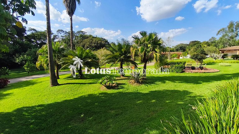 Casa exclusiva com 9 suítes e piscina aquecida LT0092