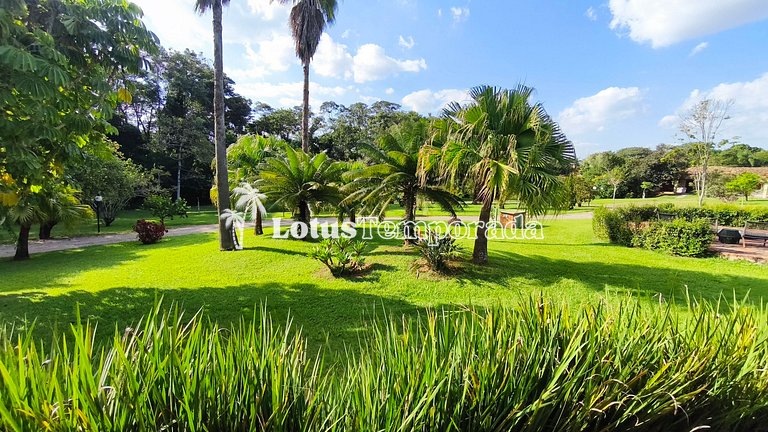 Casa exclusiva com 9 suítes e piscina aquecida LT0092