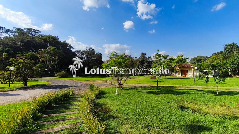 Casa exclusiva com 9 suítes e piscina aquecida LT0092