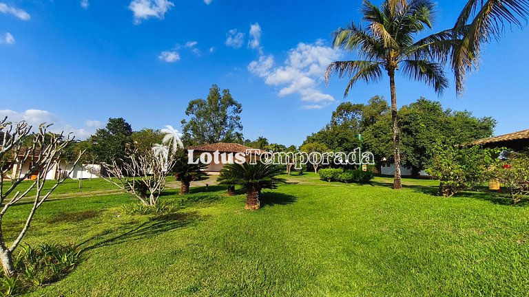 Casa exclusiva com 9 suítes e piscina aquecida LT0092