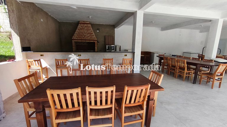 Chácara com piscina aquecida e eventos LT0095