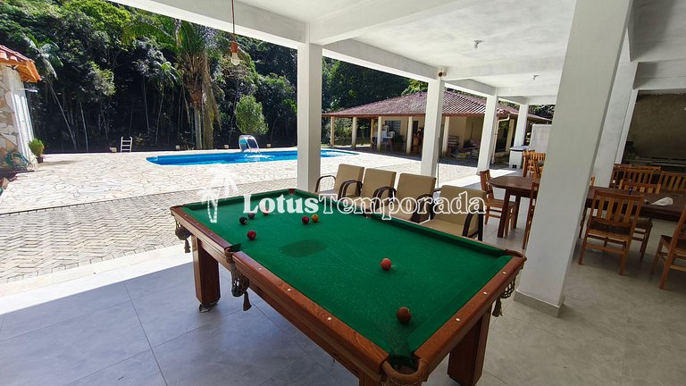 Chácara com piscina aquecida e eventos LT0095