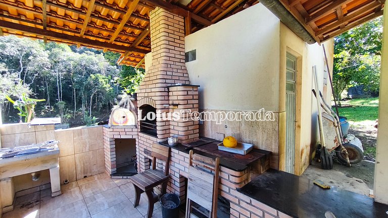 Chácara com piscina aquecida e eventos LT0095
