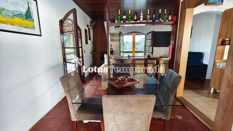Chácara na represa com piscina e lazer LT0096