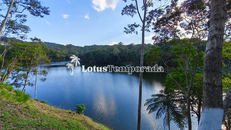 Chácara na represa com piscina e lazer LT0096