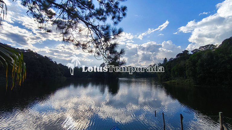 Chácara na represa com piscina e lazer LT0096