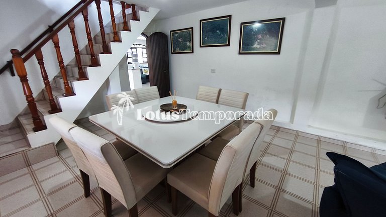 Chácara com lagos, piscina e 6 quartos LT0097