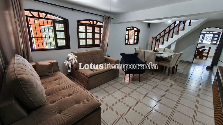 Chácara com lagos, piscina e 6 quartos LT0097
