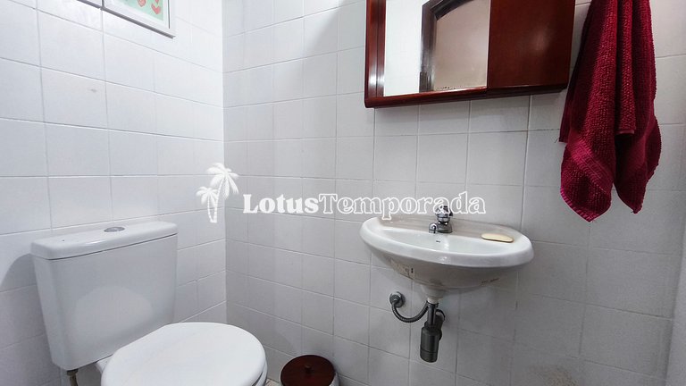 Chácara com lagos, piscina e 6 quartos LT0097