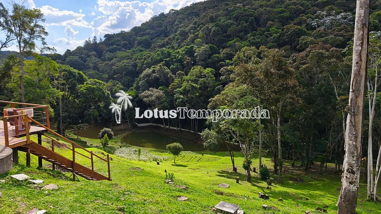 Chácara com lagos, piscina e 6 quartos LT0097