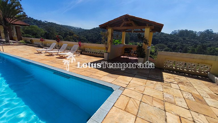 Sítio em São Roque com 7 Dorm, piscina e conforto LT0082