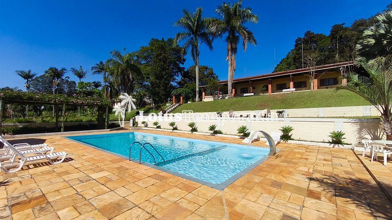 Sítio em São Roque com 7 Dorm, piscina e conforto LT0082