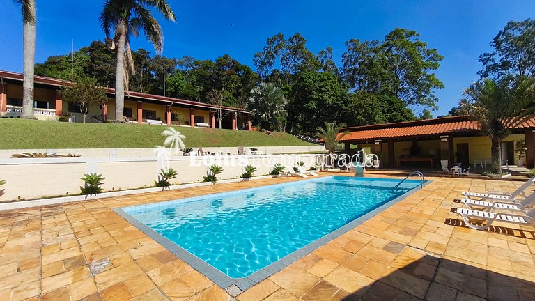 Sítio em São Roque com 7 Dorm, piscina e conforto LT0082