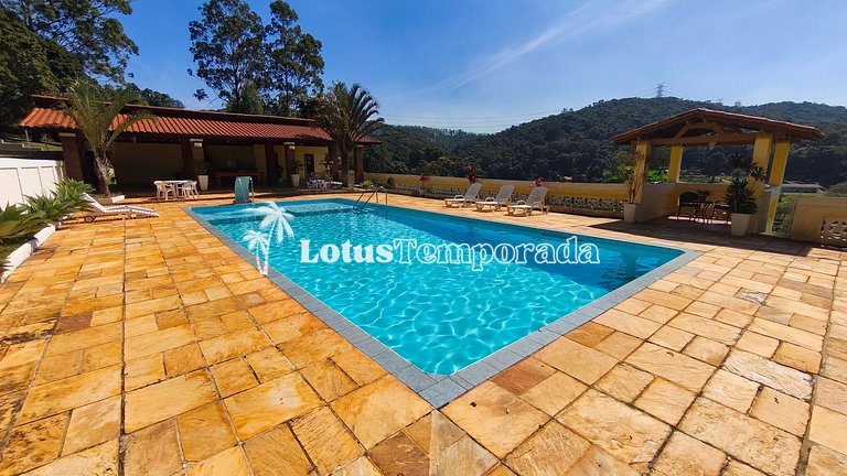 Sítio em São Roque com 7 Dorm, piscina e conforto LT0082