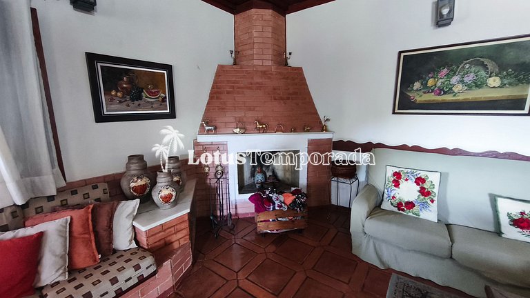 Sítio em São Roque com 7 Dorm, piscina e conforto LT0082