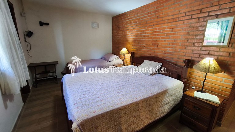 Sítio em São Roque com 7 Dorm, piscina e conforto LT0082