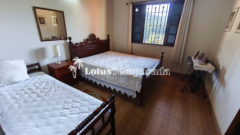 Sítio em São Roque com 7 Dorm, piscina e conforto LT0082