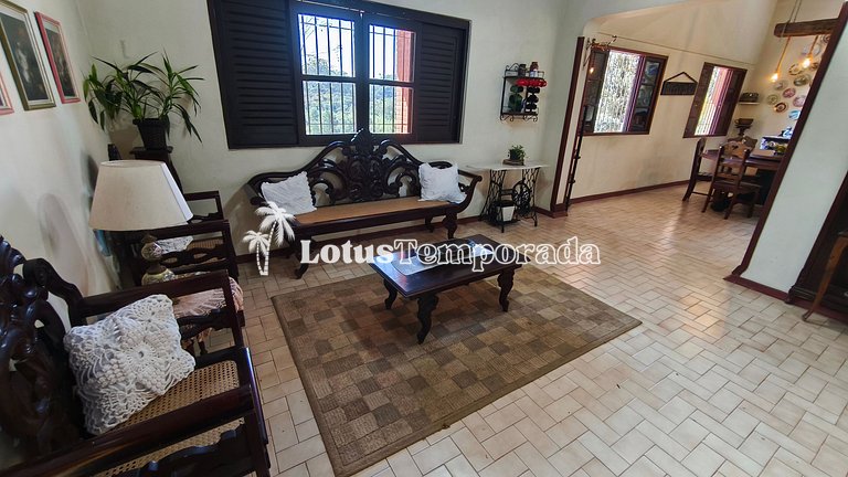 Sítio em São Roque com 7 Dorm, piscina e conforto LT0082