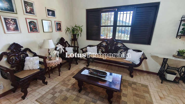 Sítio em São Roque com 7 Dorm, piscina e conforto LT0082