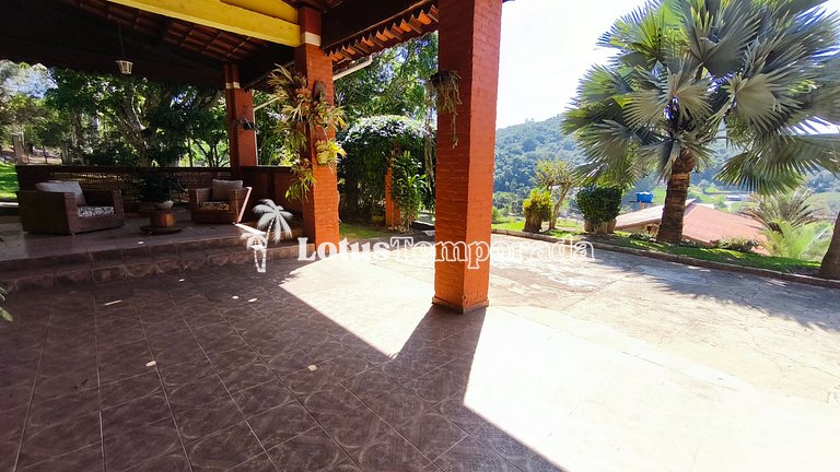 Sítio em São Roque com 7 Dorm, piscina e conforto LT0082