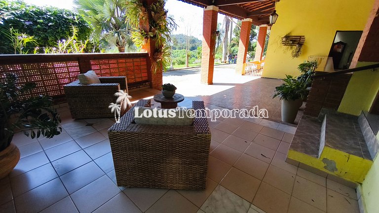 Sítio em São Roque com 7 Dorm, piscina e conforto LT0082