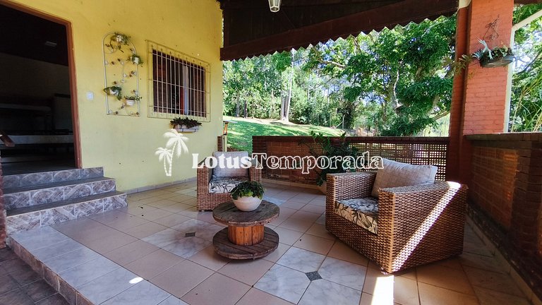 Sítio em São Roque com 7 Dorm, piscina e conforto LT0082