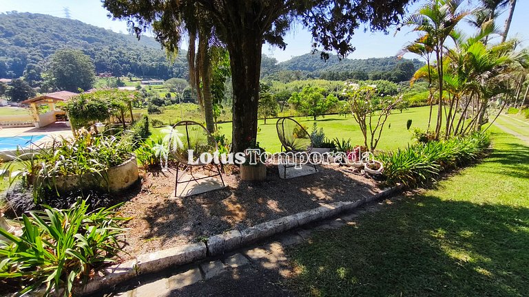 Sítio em São Roque com 7 Dorm, piscina e conforto LT0082