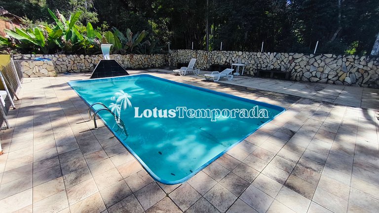Chácara com piscina, jogos e campo futebol LT0098