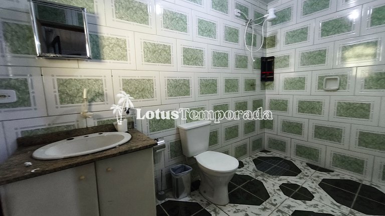 Chácara com piscina, jogos e campo futebol LT0098