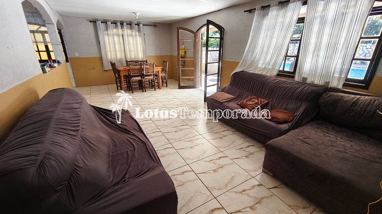 Chácara com piscina, jogos e campo futebol LT0098